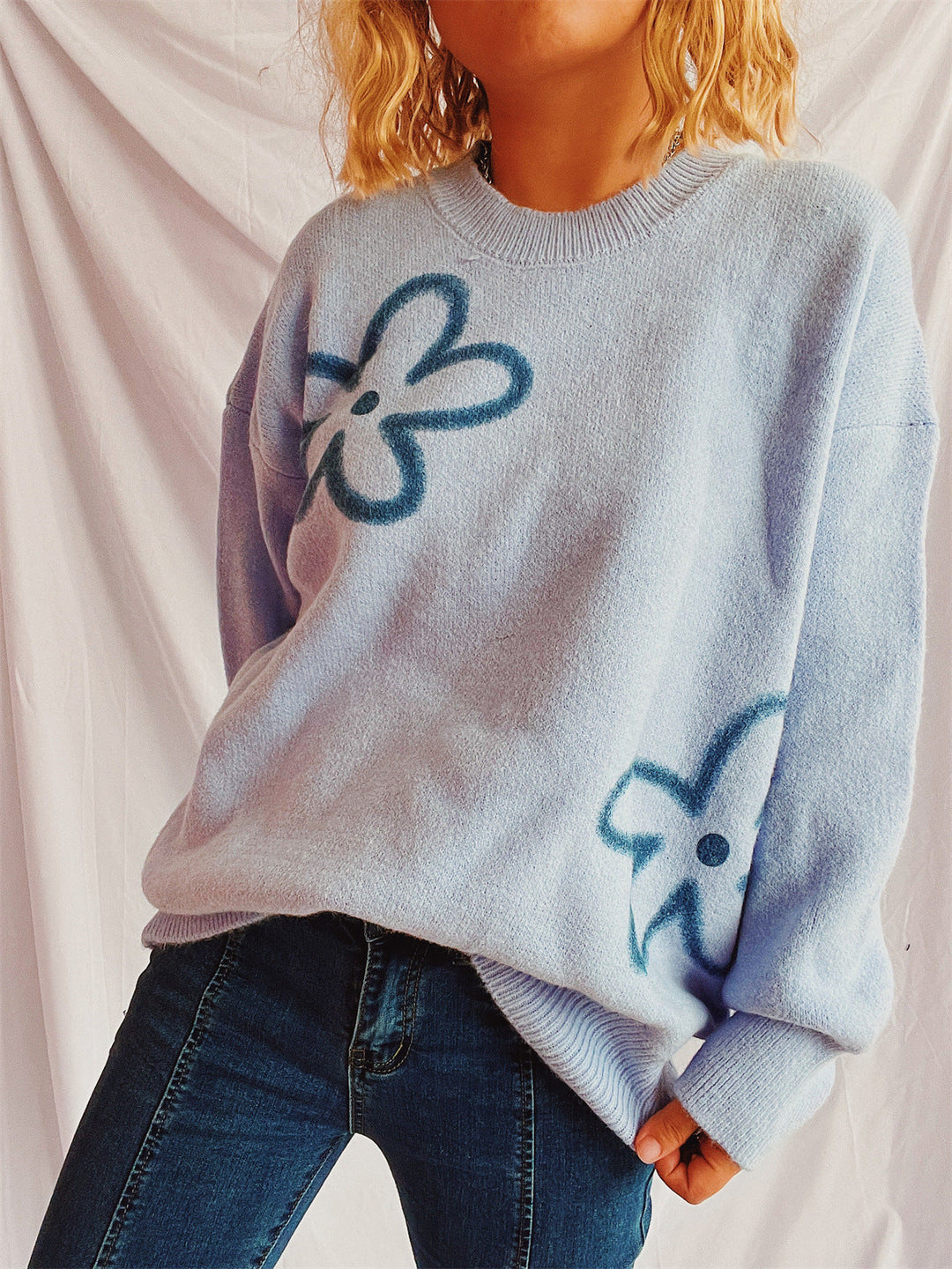 Stilla | Pulli med lange ærmer og rund, blomsteragtig udskæring