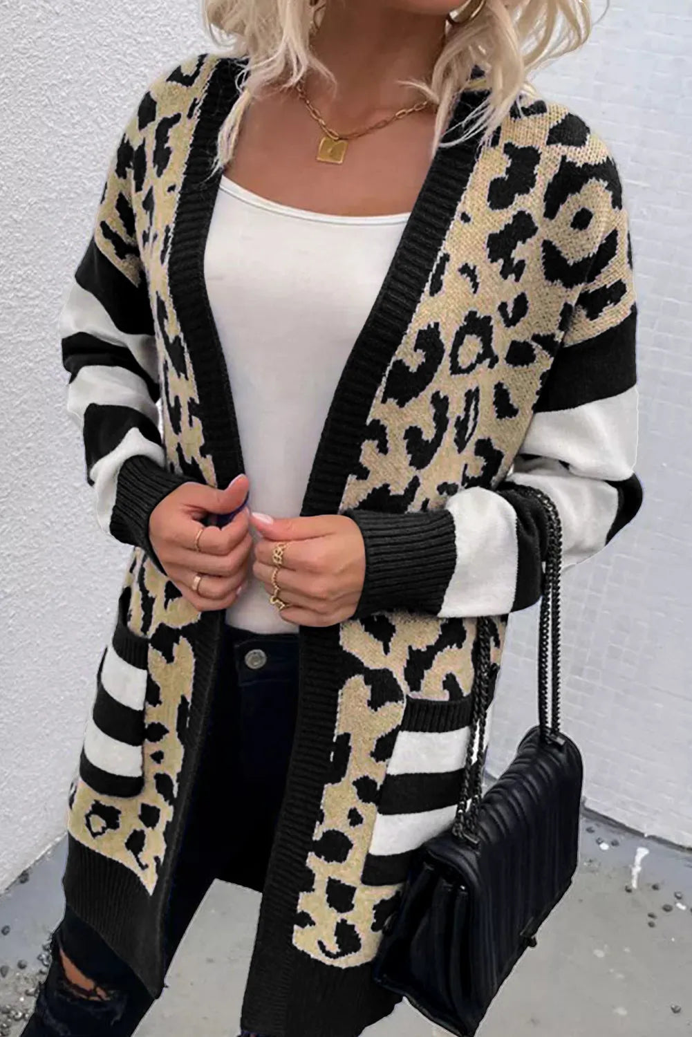 Stilla | Åben Strikjakke med Leopardmønster og Lange Ærmer