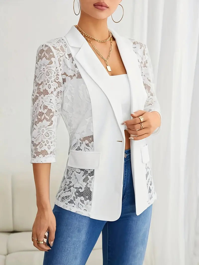 Stilla | Elegant blazer med spidsdetaljer og åbent kontrastdesign