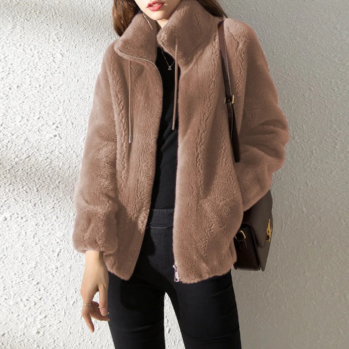 Stilla | Dame Trenchcoat Af Suede, Oversize Stil Med Brede Revers