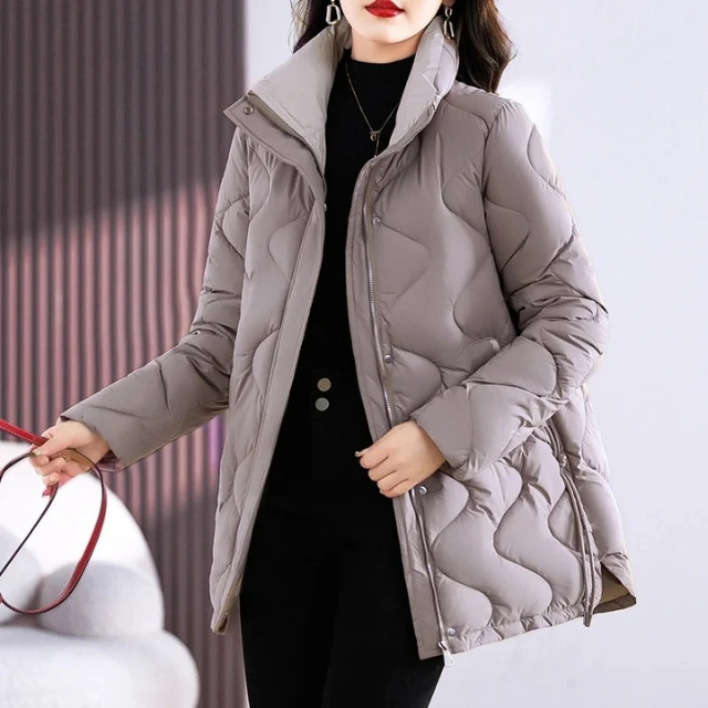 Stilla | Elegant quilted jakke med ståkrave til et smart look Ideel til efterår/vinter