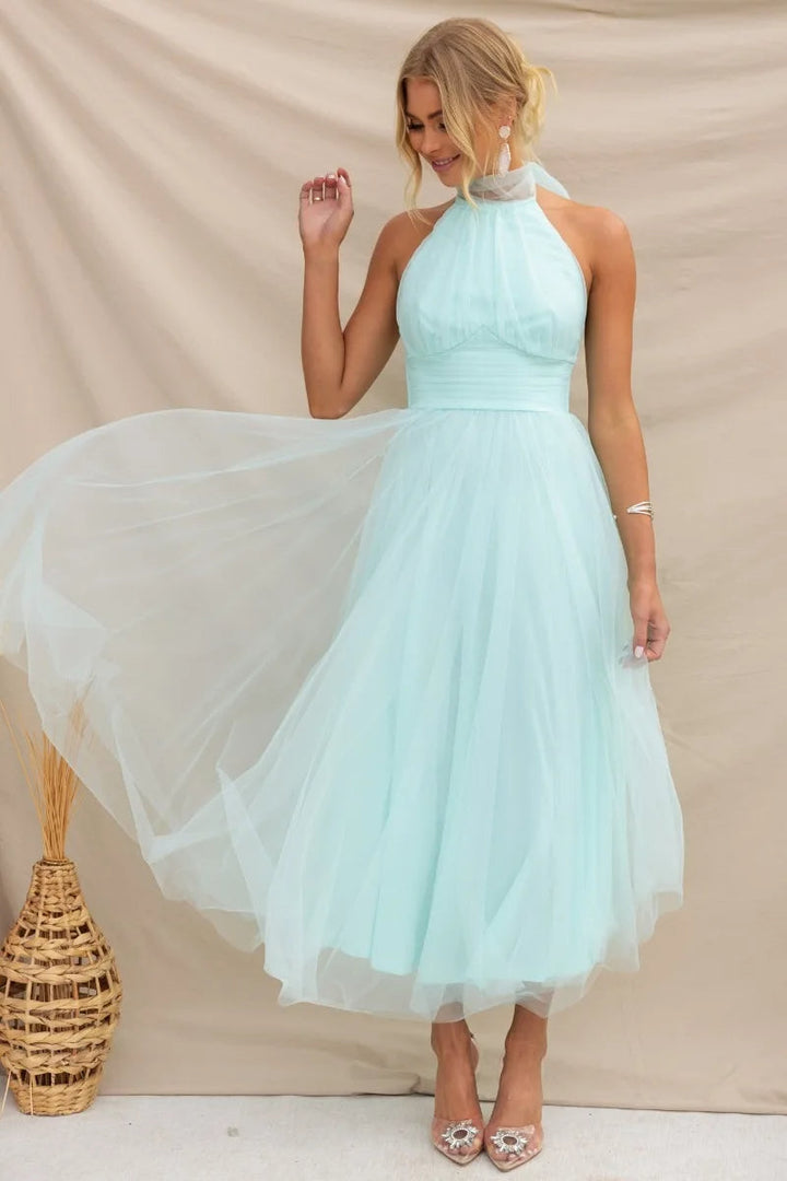 Stilla | Halter Tulle Mid Kjole