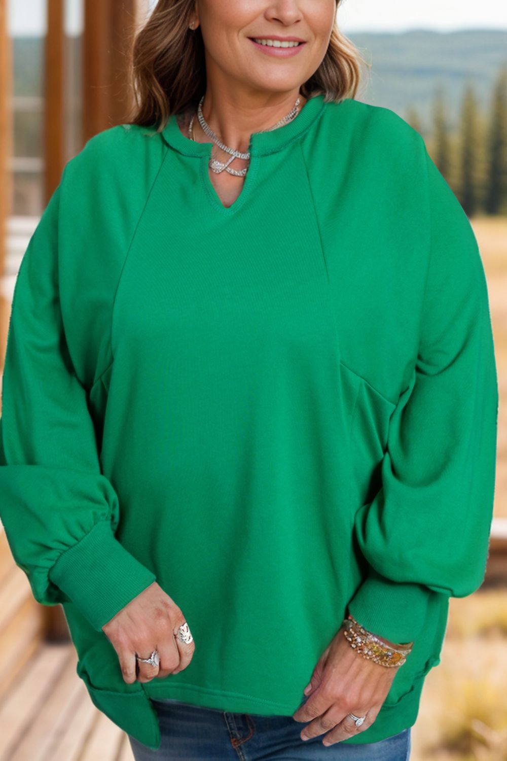 Stilla | Sweatshirt Med Lange Ærmer i Størrelse Plus Med Skåret Kant og Takket Kant