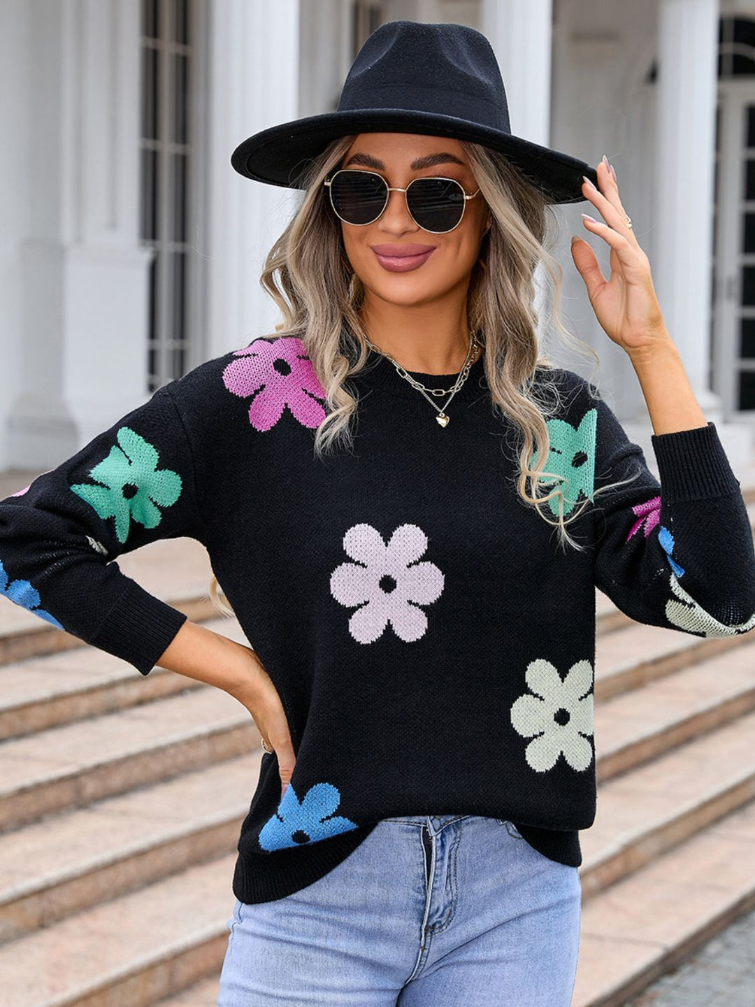 Stilla | Floral Trøje med Rund Udsnit og Lange Ærmer