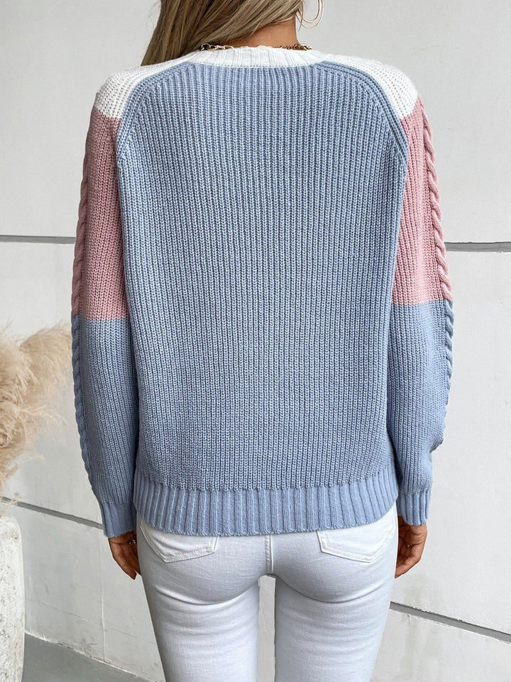 Stilla | Rundhalset Pullover Med Farveblok og Lange Ærmer