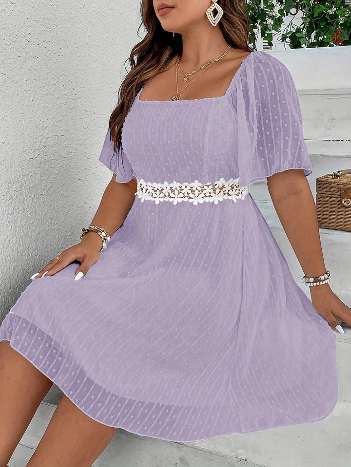 Stilla | Sommerkjole Plus Size Elegant Kjole Schweizeriske Prikker &amp; Blondeafslutninger