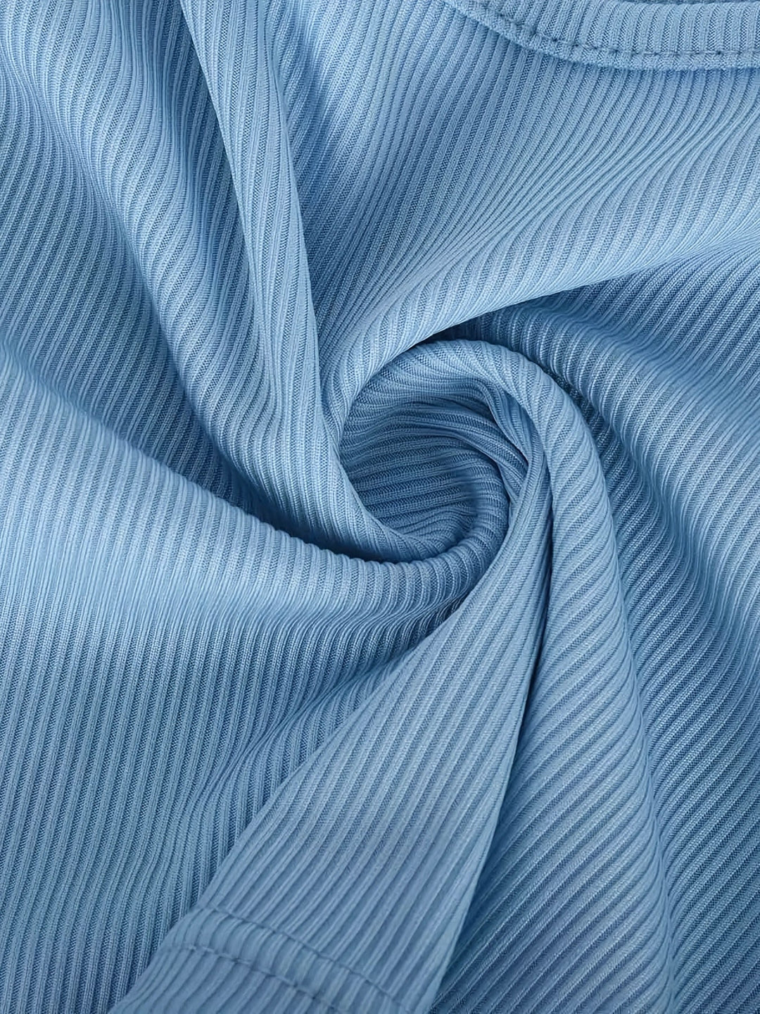 Stilla | Crop-top med firkantet udskæring og tætsiddende slidsnederdel