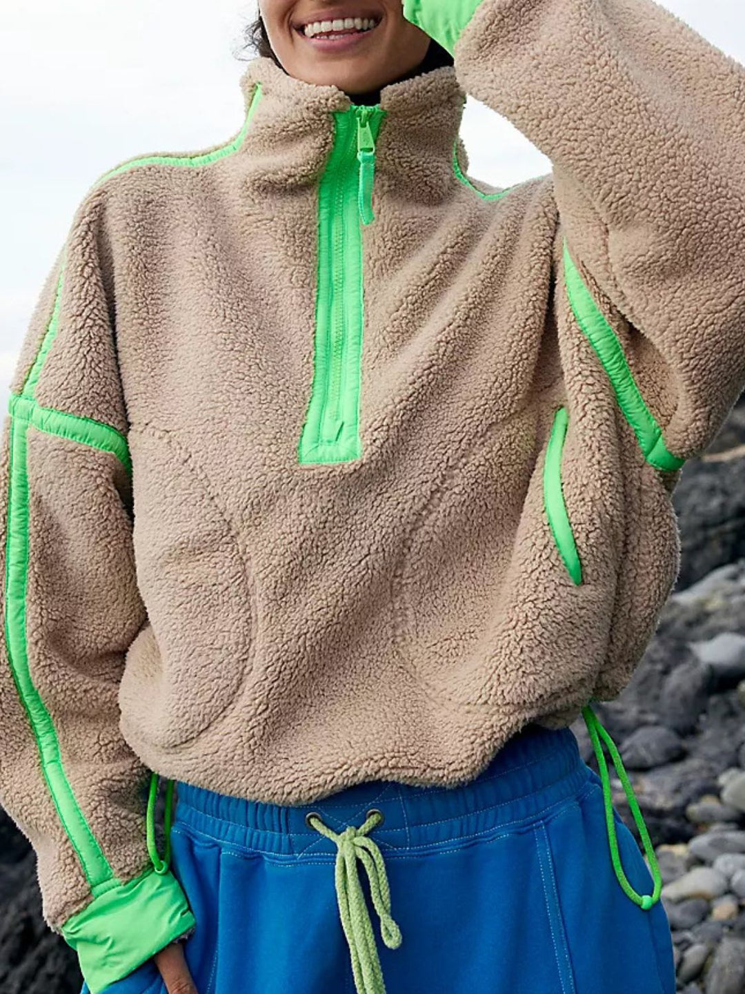 Stilla | Sweatjakke med Lange Ærmer i Plys med Snøre og Kontrastfarvet Halv Zip