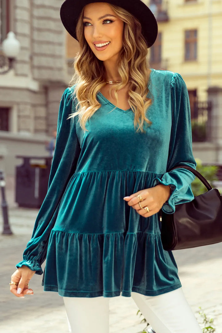 Stilla | Peplum Bluse Med V-hals og Volantærmer