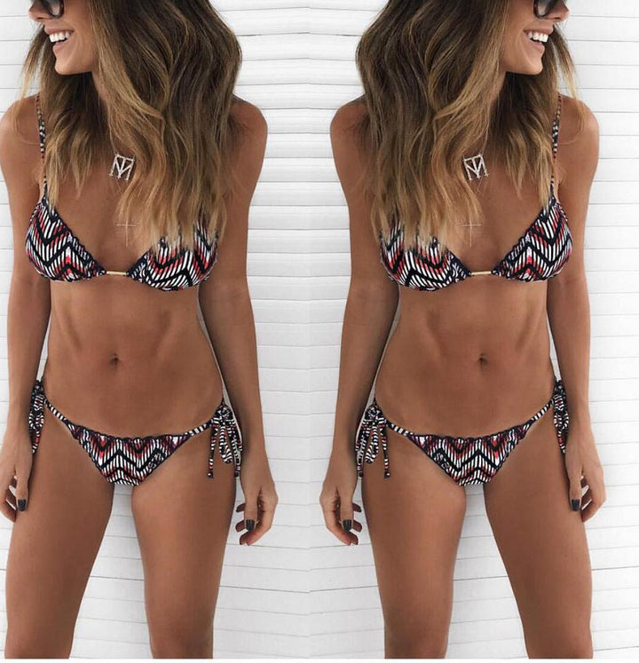 Dame Triangel-Bikini med elegante bånd og perforeret mønster Stilla