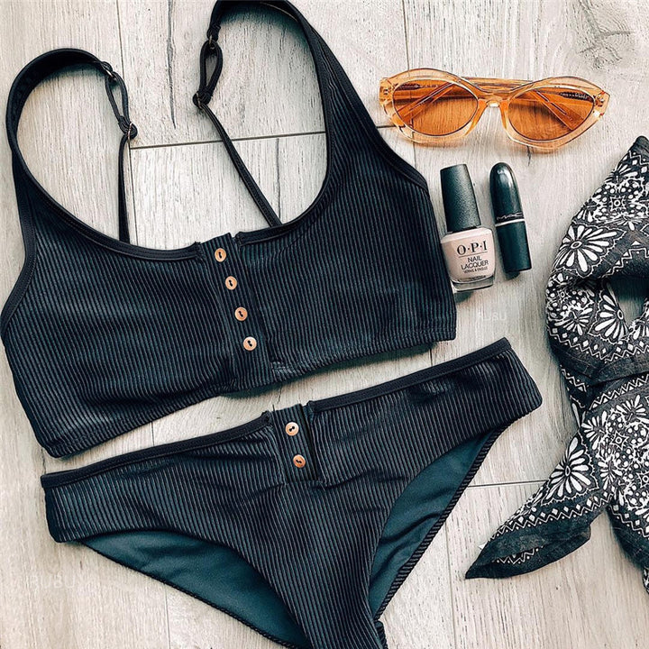 Damer Sporty Bikini-Sæt med Knapdetaljer og Ribstruktur Stilla