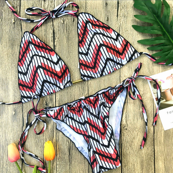 Dame Triangel-Bikini med elegante bånd og perforeret mønster Stilla