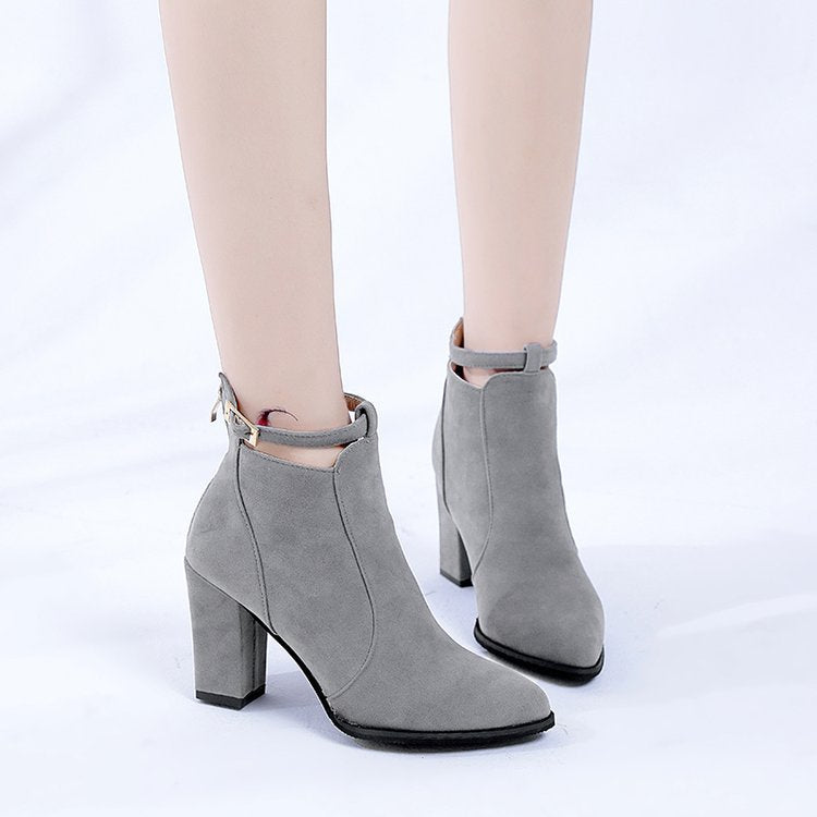 Dame High-Heel Støvletter med elegant remdesign og komfortabel sål Stilla