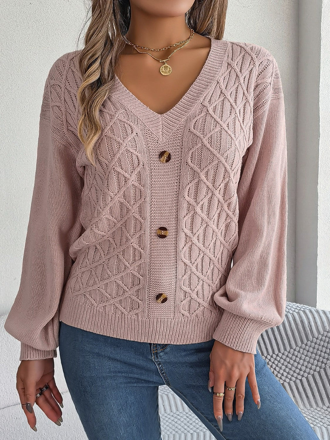 Stilla | Strikket V-hals lanterneærme sweater