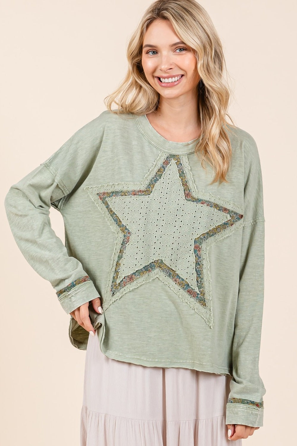 Stilla | T-shirt Med Lange Ærmer Mittoshop Mineralvask Stjerne Patch