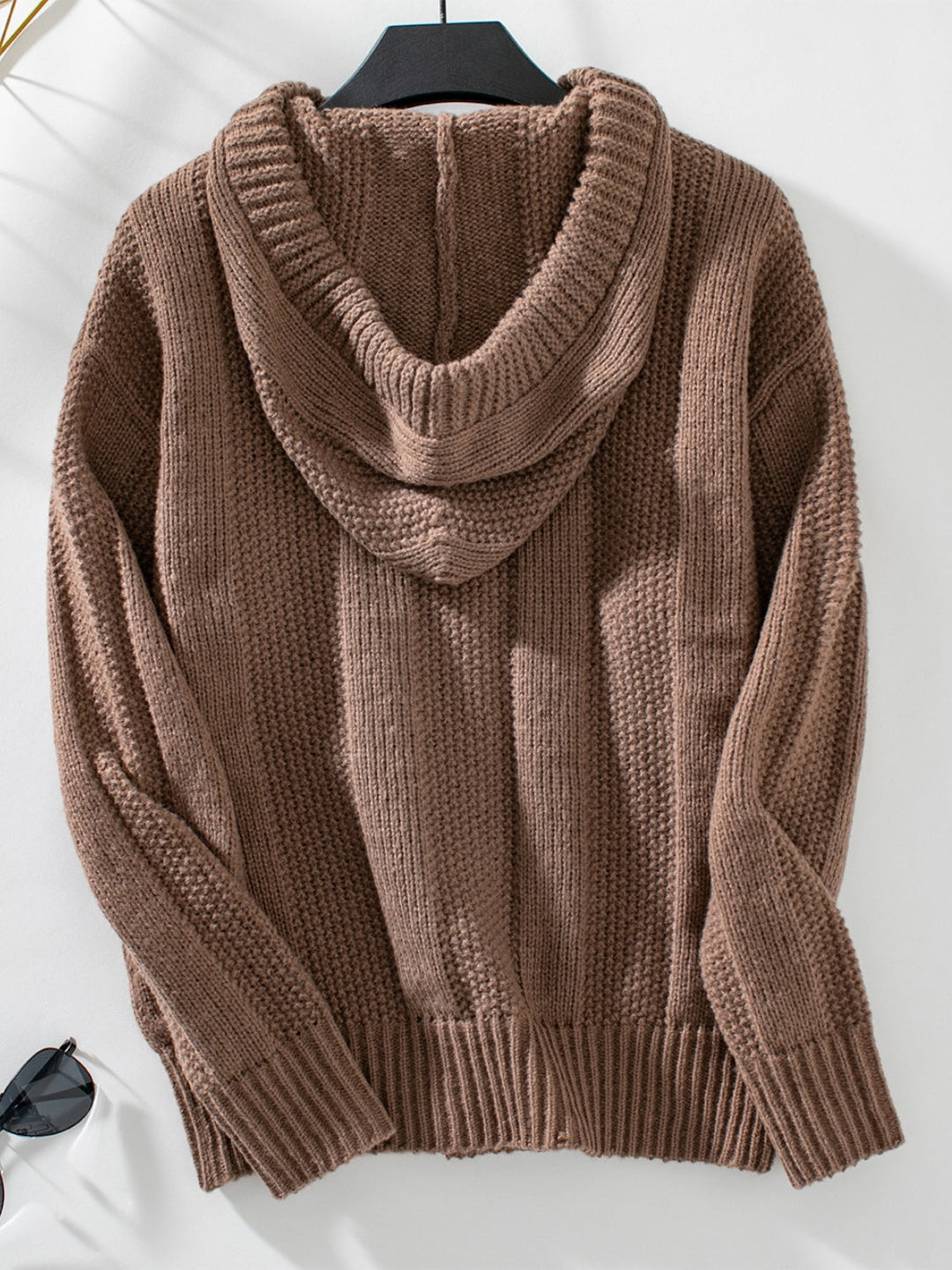 Stilla | Hættepullover med snøre og lange ærmer