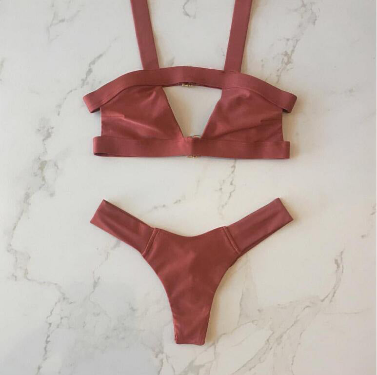 Dame Højt skåret bikini med brede stropper og dyb V-udskæring Stilla