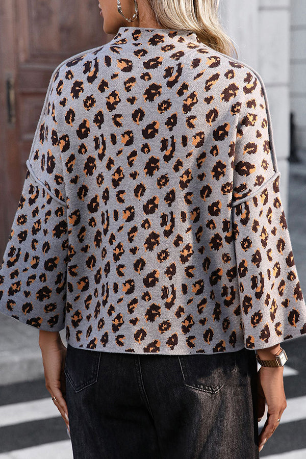 Stilla | Cozy Striktrøje med Leopardprint og Løs Rolledneck