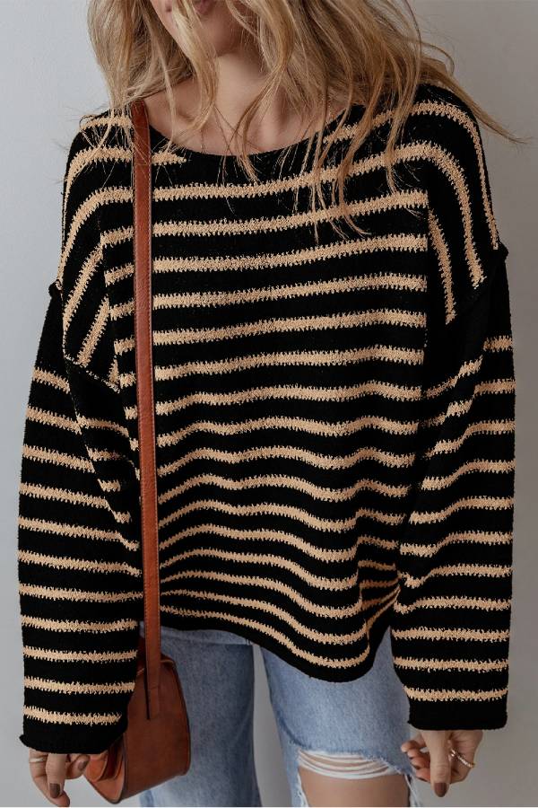 Stilla | Casual Sort Stribet Sweater Med Faldende Skuldre Og Rund Udsnit