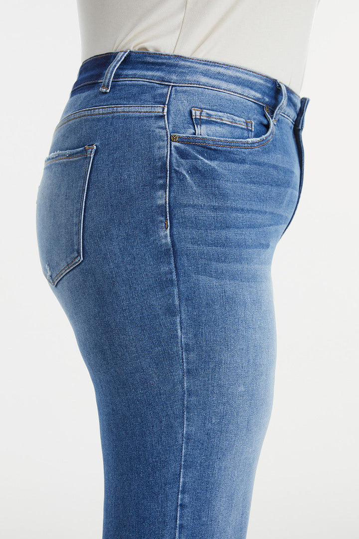 Stilla | Full Size Høj Talje Kattev Whisker Bred Skinds Jeans