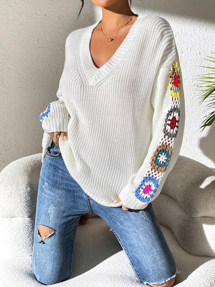 Stilla | Sweater V-udskæring med Hæklede Blomster-Mønster