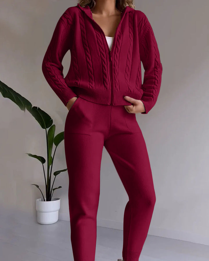 Stilla | Casual Jacquard Cardigan Sæt med Twist Design