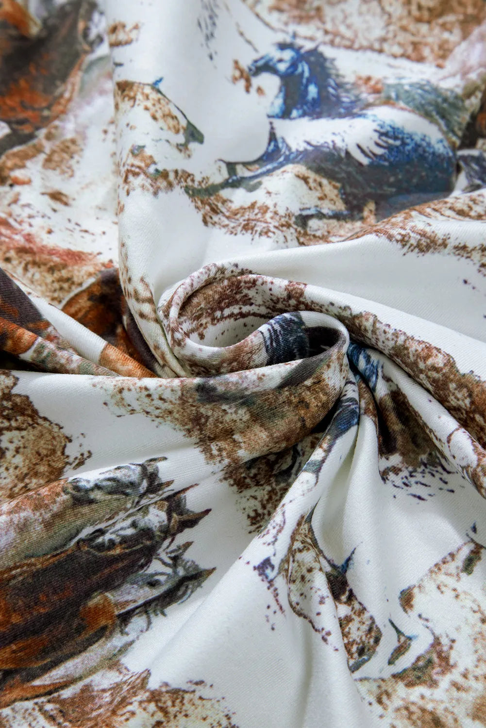 Stilla | Langærmet T-shirt med Ståkrave og Udskaaret Tryk