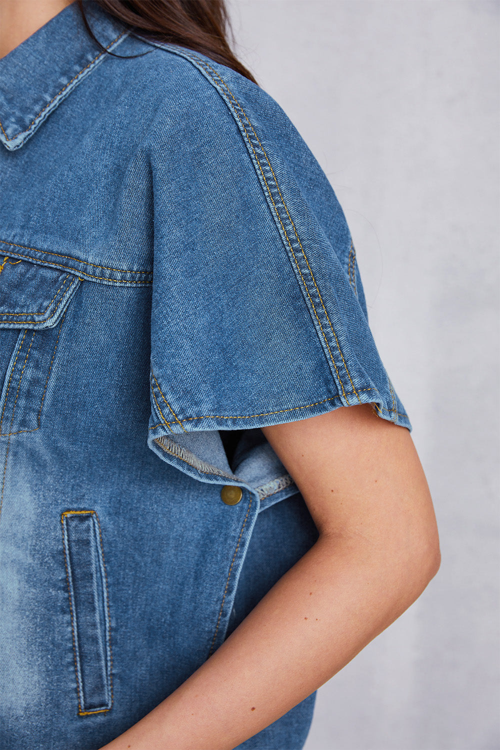Stilla | Knap-op Kortærmet Denim Top