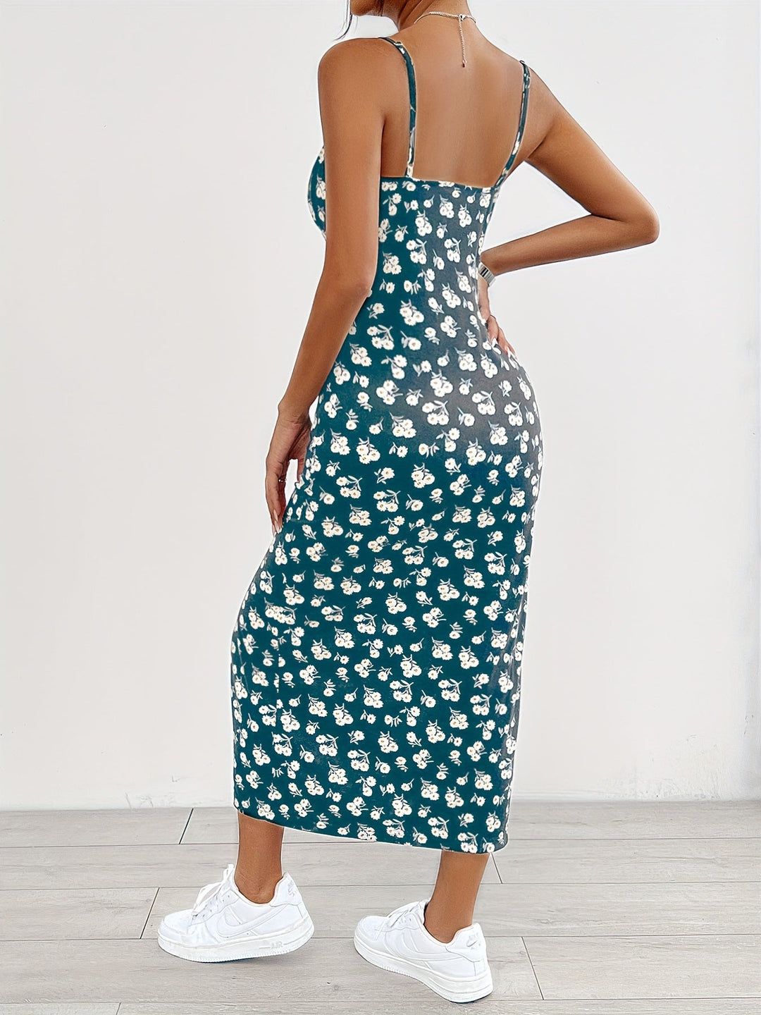 Stilla | Kjole Med Blomsterprint Og Stropper