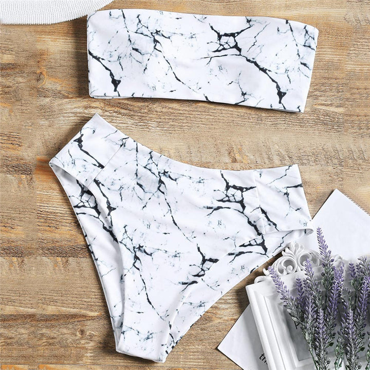 Dame bandeau-bikini med elegant marmor mønster Skovae