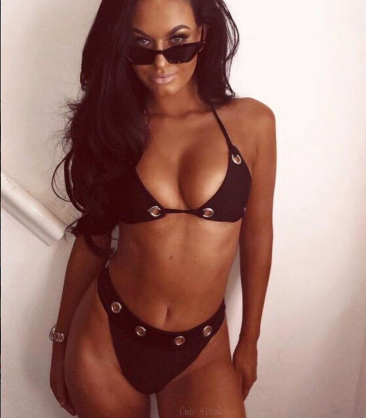 Dame triangel-bikini med justerbare stropper og guldaccentene Stilla