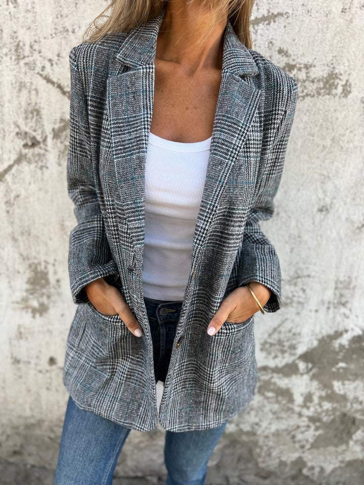 Stilla | Lækker Rutet Blazer Med Slåkrave