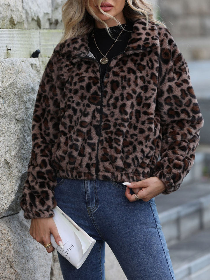 Stilla | Jakke med leopardkrave og lynlås