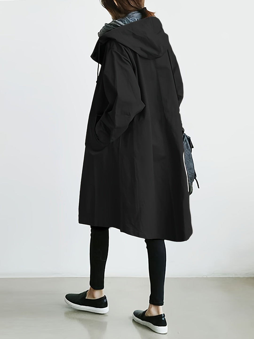 Stilla | Trenchcoat med lange ærmer, snoretræk og hætte