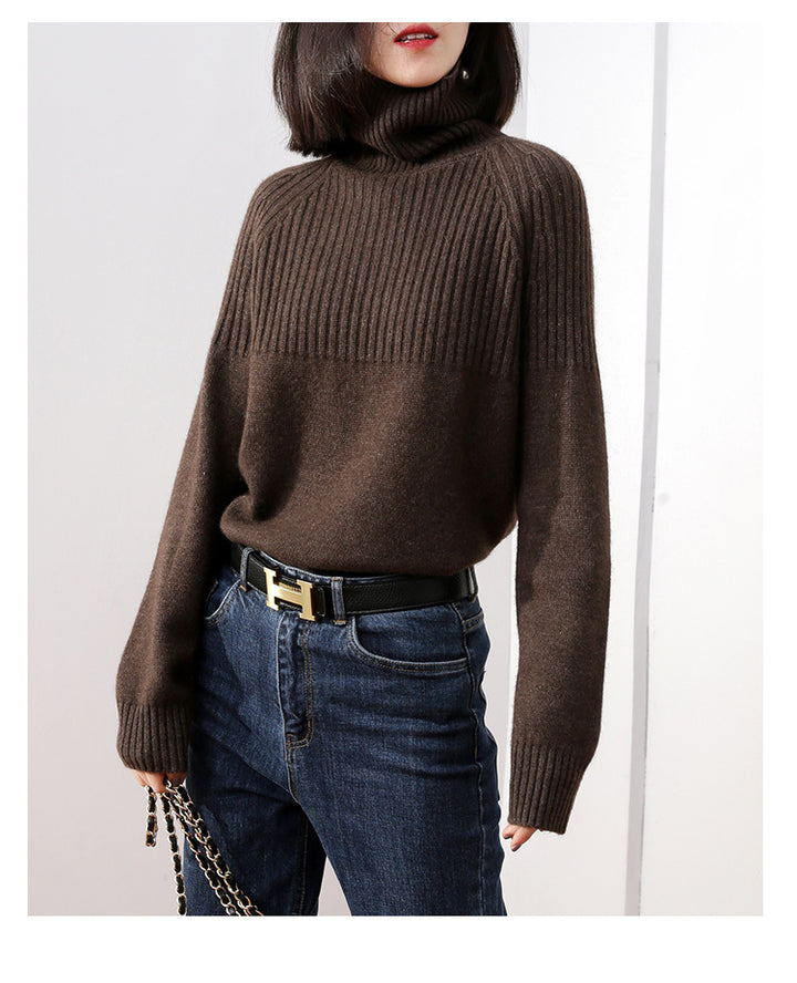 Kvinders strikkede sweater med høj krave og ribbet tekstur Stilla