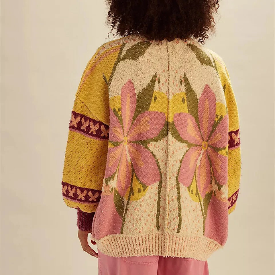 Stilla | Cozy Floral Cardigan med Løs Pasform og Lange Ærmer