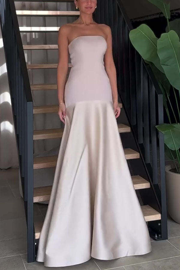 Stilla | Elegant Langt Stropkjole Med Bustier Og Vidde Udsvingende Skørt