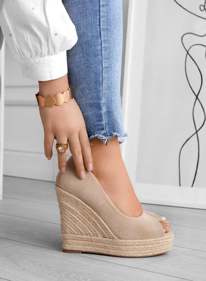 Stilla | Elegant Zamsz Kilehælsandaler