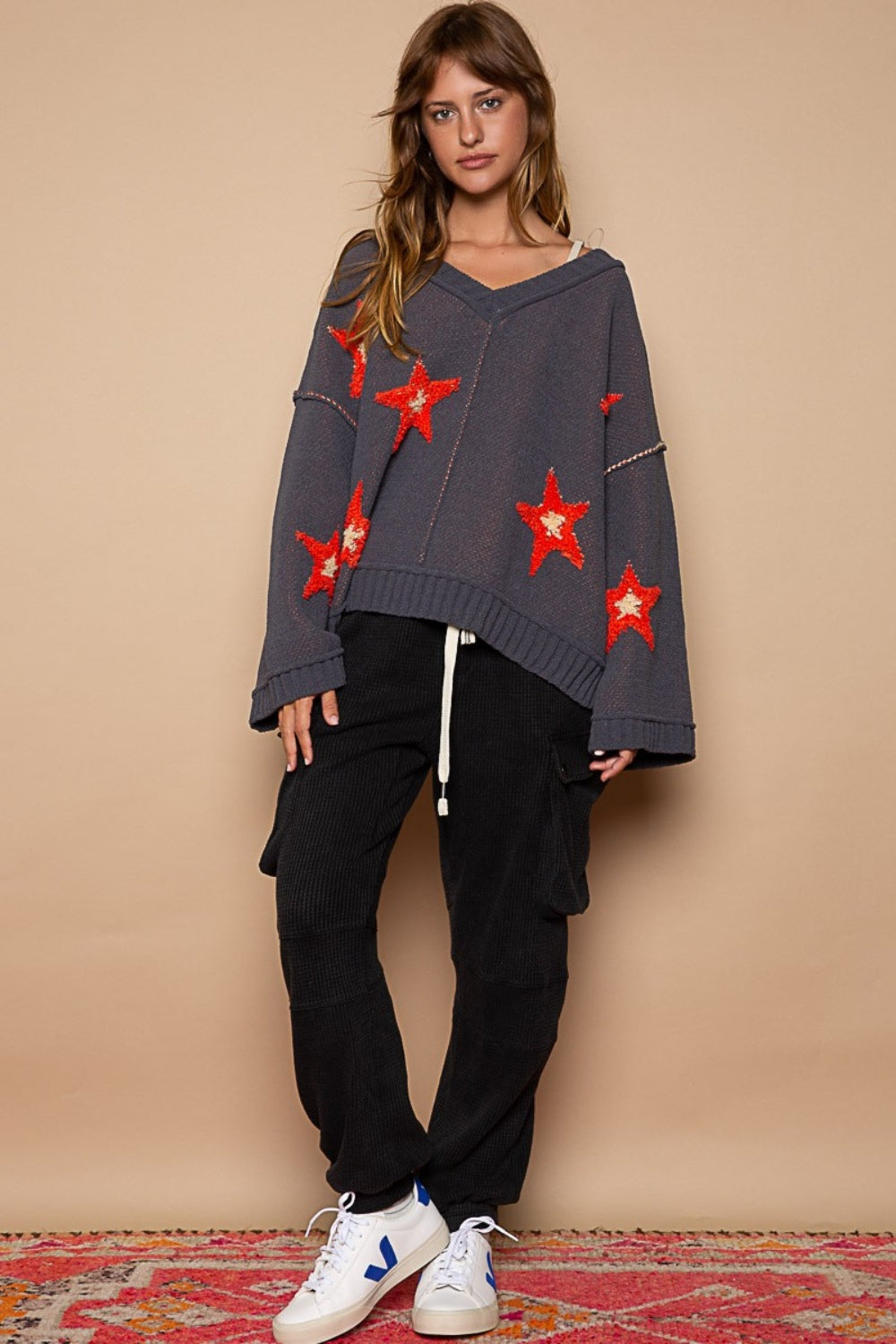 Stilla | Sweater med stjerne-patch og hyggeligt stof