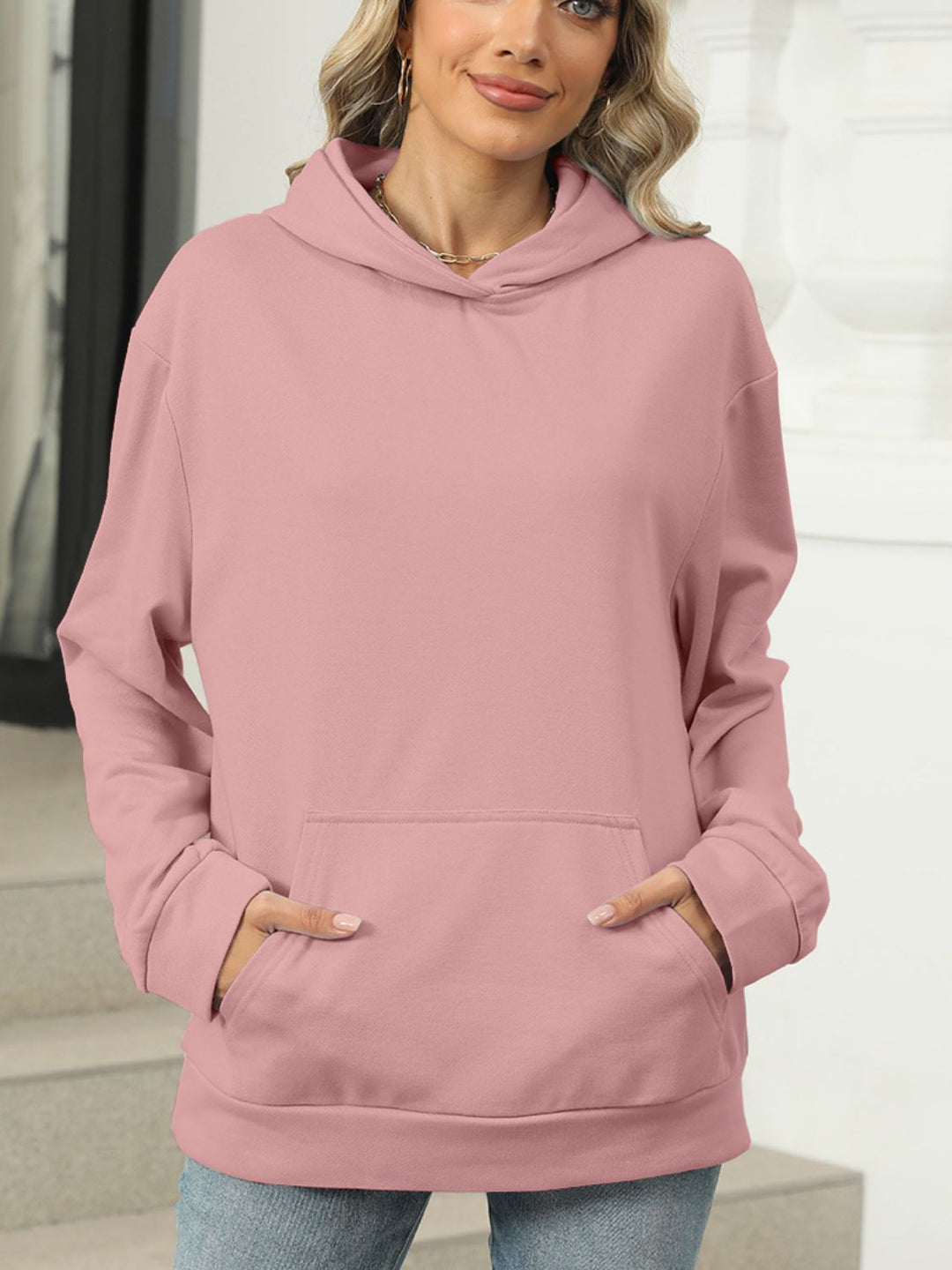Stilla | Hættepullover med lommer og lange ærmer