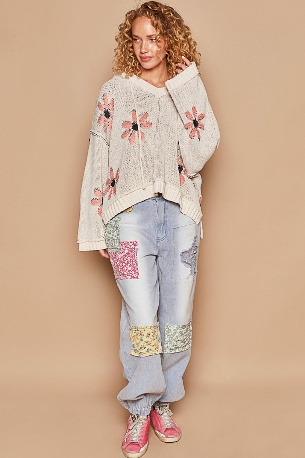 Stilla | Hoodie med blomstermønster
