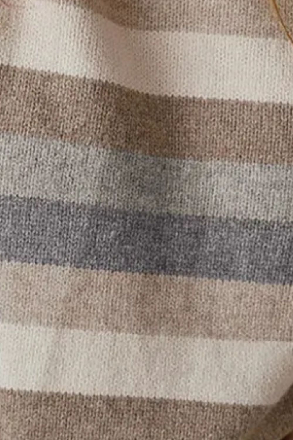 Stilla | Langærmet pullover med striber og moderne rund halsudskæring