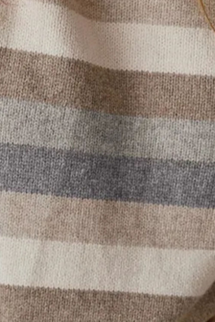 Stilla | Langærmet pullover med striber og moderne rund halsudskæring