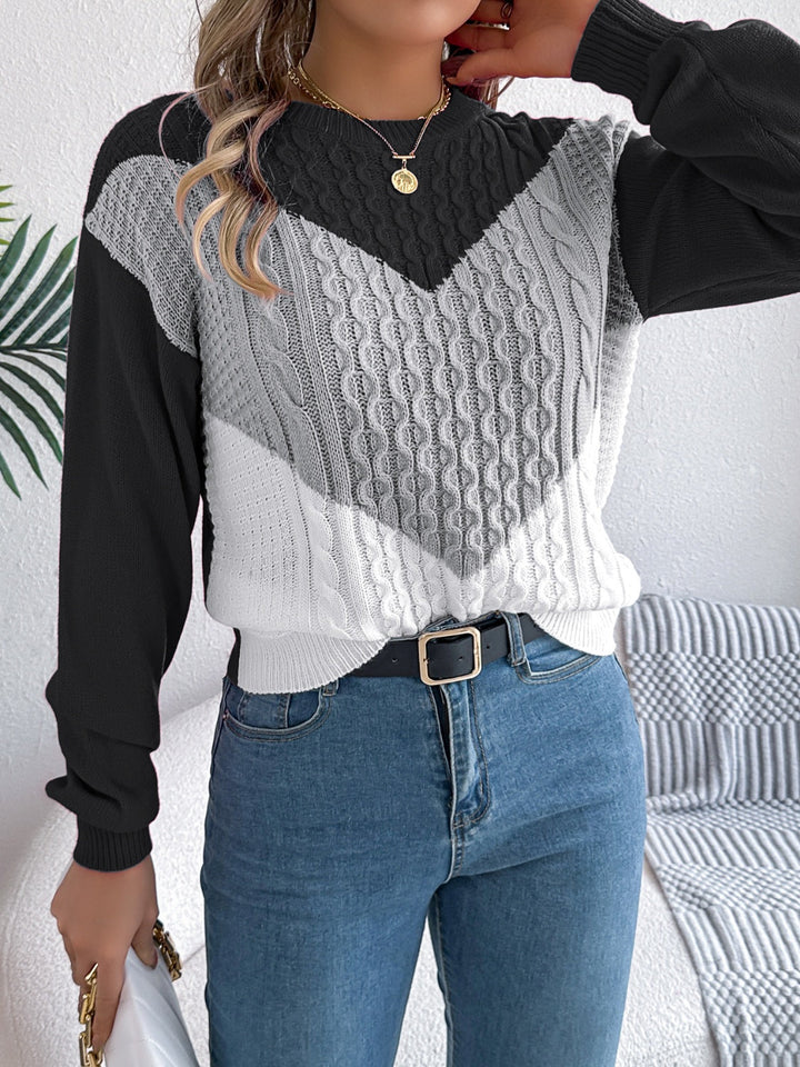 Stilla | Pullover med kontrasterende lange ærmer og rund hals