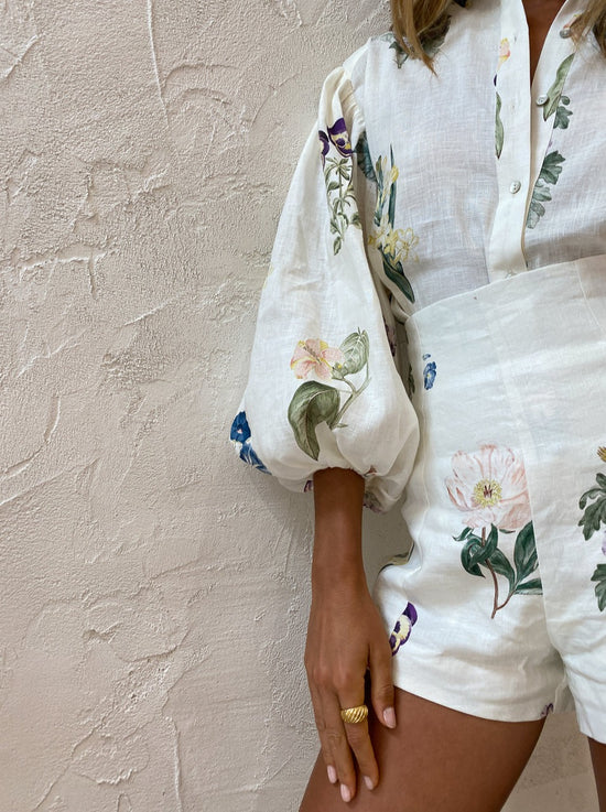 Stilla | Skjorte og shorts med delikat blomstermotiv