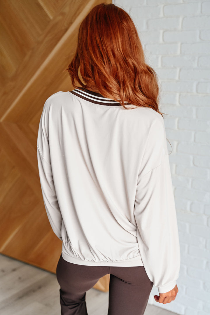 Stilla | Pull V-udskæring All Out Comfort i Creme Mokka