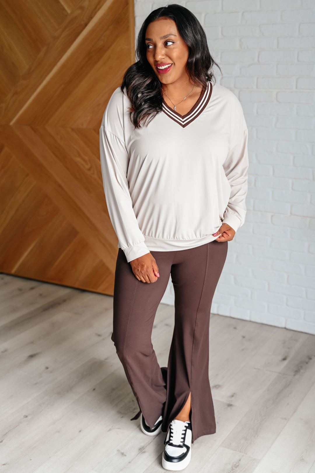 Stilla | Pull V-udskæring All Out Comfort i Creme Mokka