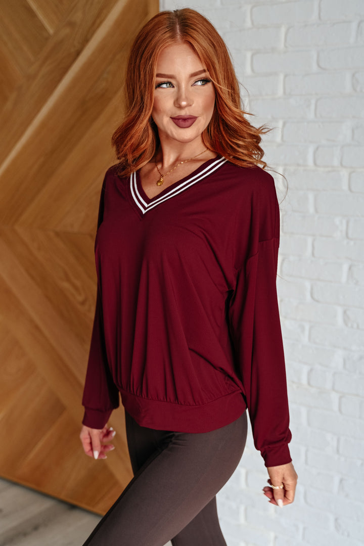 Stilla | V-udskæring Sweater All Out Comfort i Merlotrød