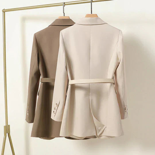 Stilla | Elegant Dameblazer Med Bælte