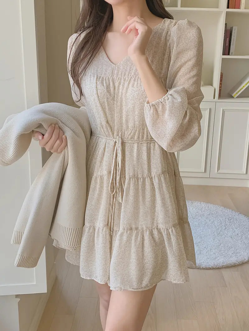 Stilla | Elegant Chiffon Kjole Med Blomster